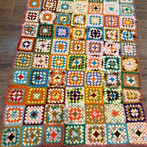 Vintage Handmade Granny Square Crochet Afghan cottagecore - Picture 5 of 10